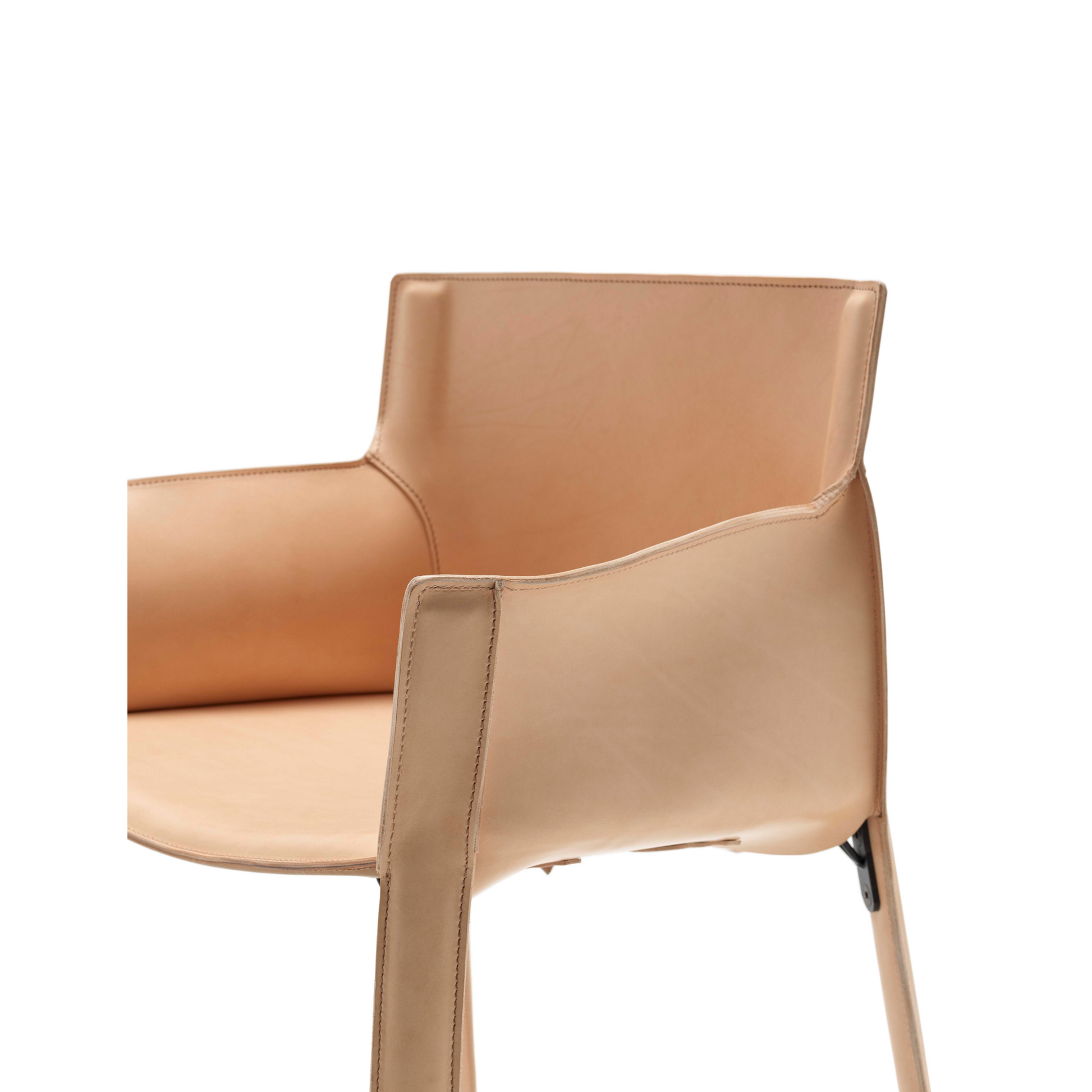 Padded Leather Dining Armchair | Fasem P90 | Italianfurniture.com