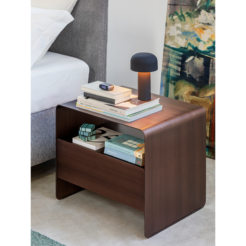 Curved Metal Nightstand | Flou Foglio | Italianfurniture.com