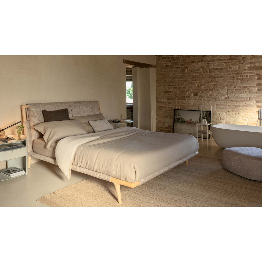 Brown Iroko Queen Bed | Flou Gaudì | Italianfurniture.com