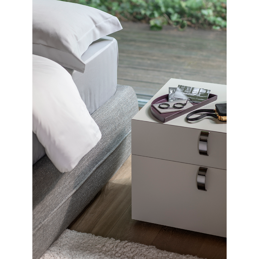 Lacquered 2-Drawer Nightstand | Flou Splendor | Italianfurniture.com