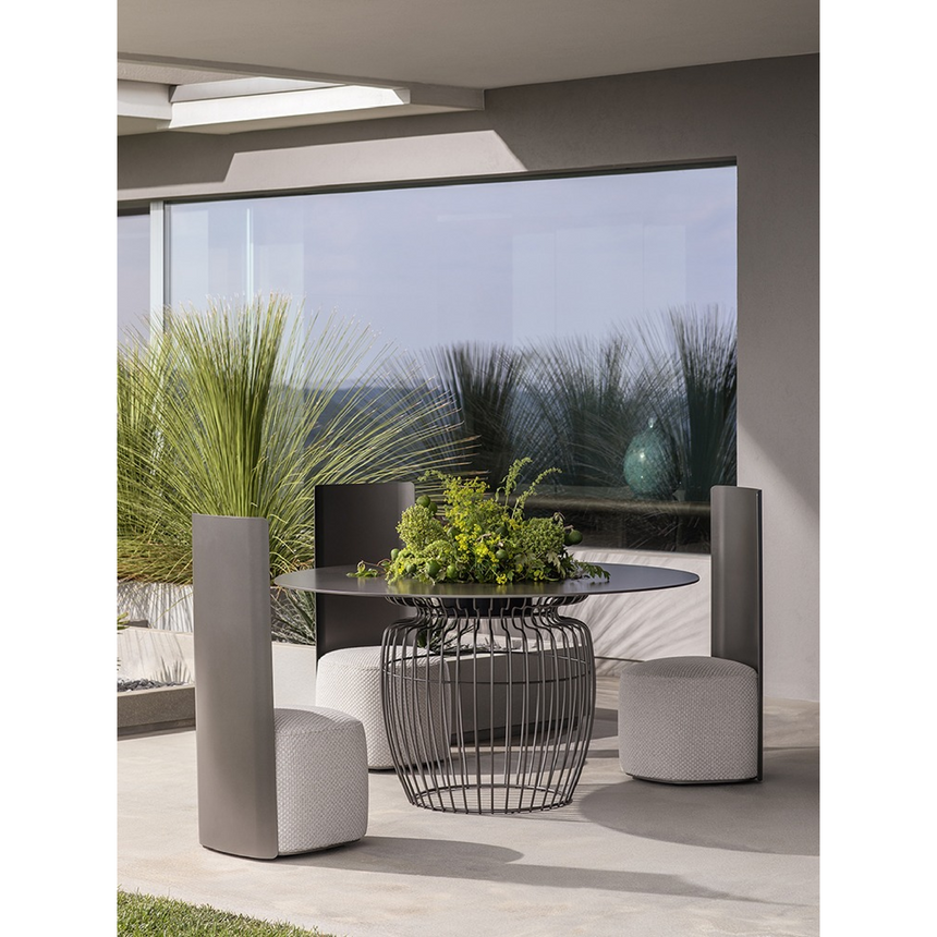 Two-Toned Metal Outdoor Chair | Flou Pierre Shell