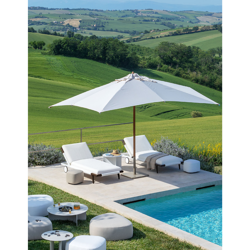 Iroko Wood Sun Lounger | Flou Gaudi