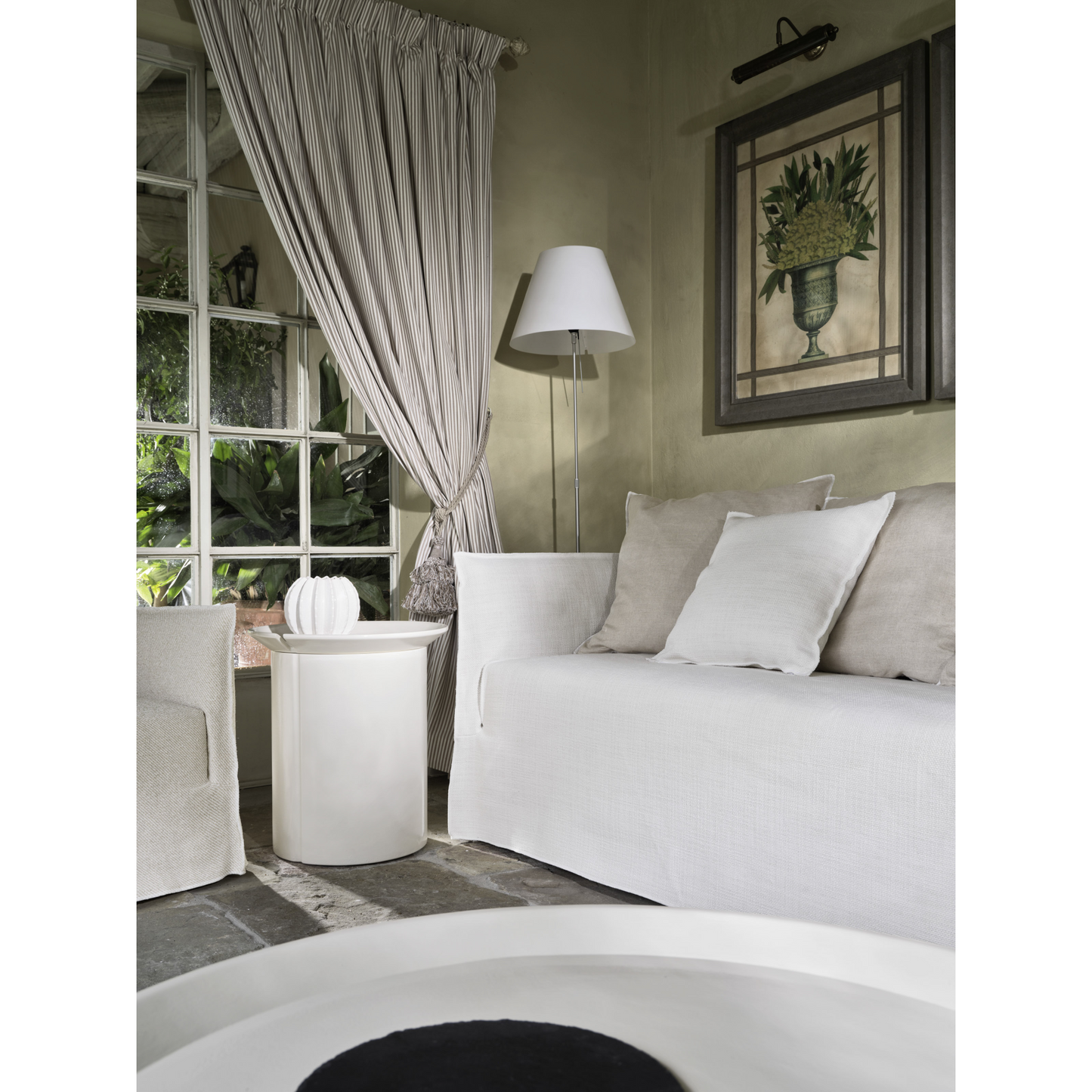 Natural White Lino Sofa | Gervasoni Ghost | ItalianFurniture.com
