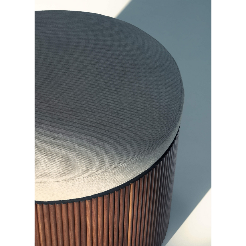 Ribbed Wood Cushioned Coffee Table | Lema Drum | Italianfurniture.com