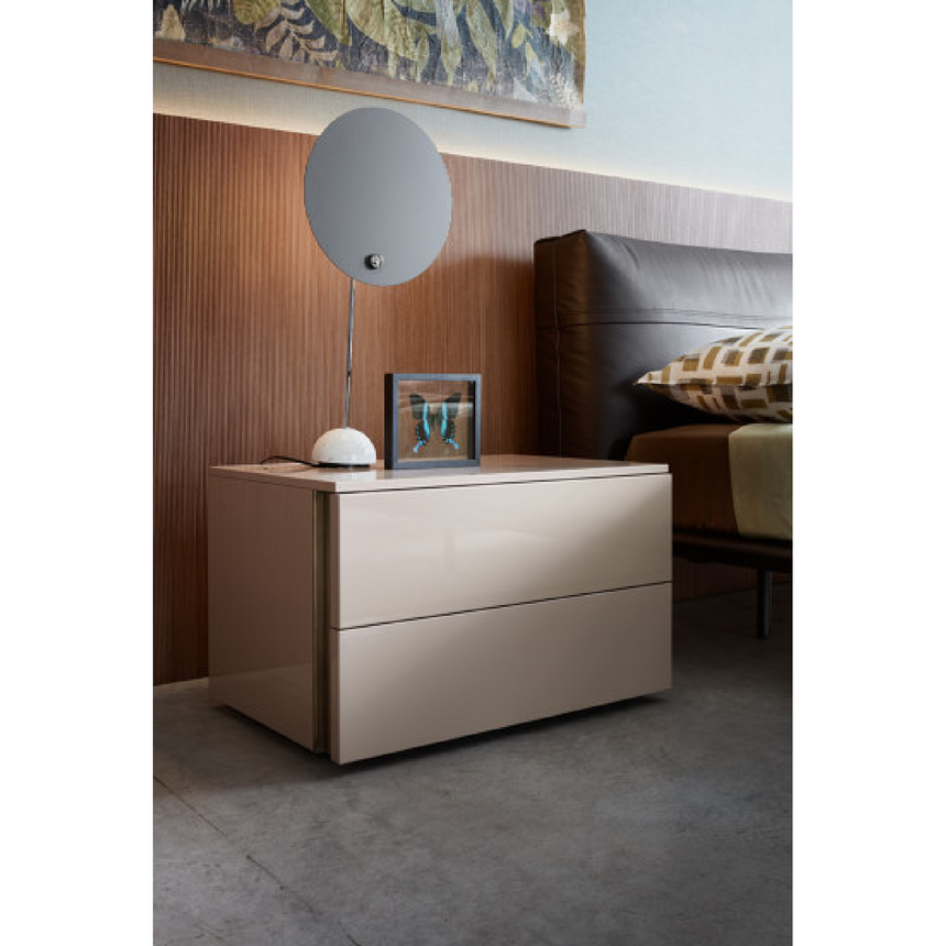 Glossy Grooved Nightstand | Lema Florens | Italianfurniture.com