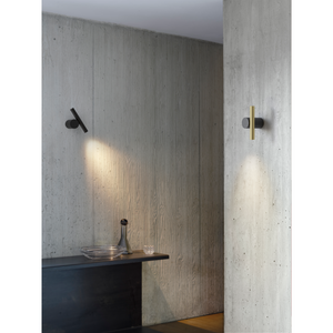 Extruded Aluminium Wall Lamp | Luceplan Doi | Italianfurniture.com