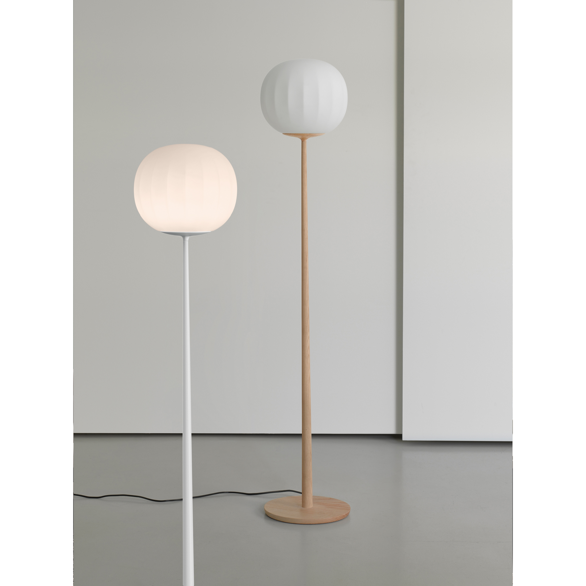 Round Blown Glass Floor Lamp | Luceplan Lita | Italianfurniture.com