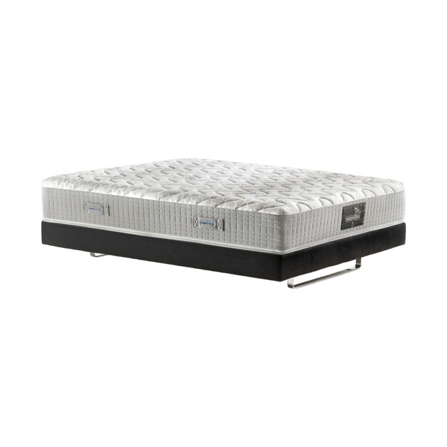 Thermoregulating Checkered Mattress | Magniflex Magnistretch 12 | Italianfurniture.com