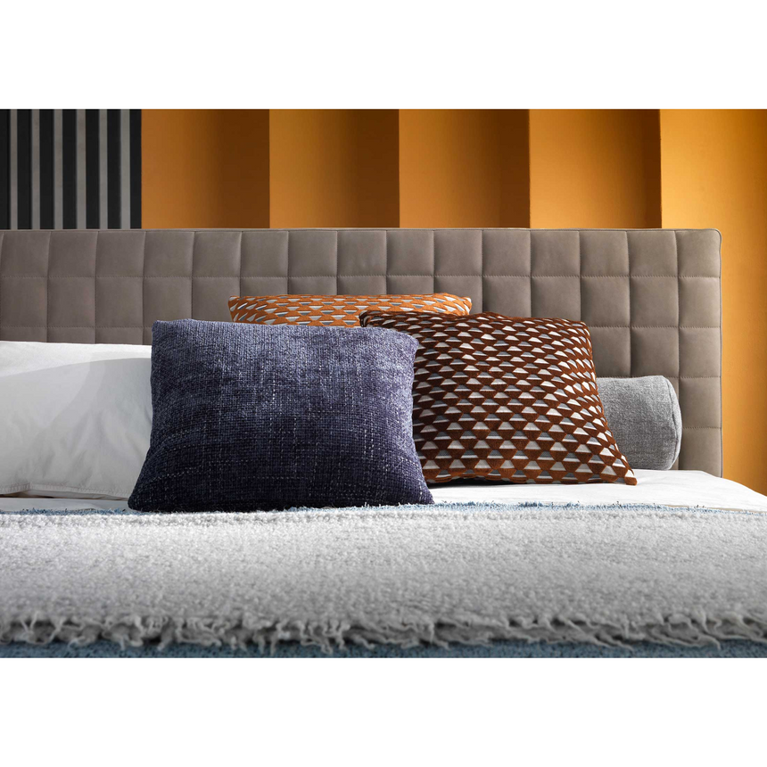 Square Quilted Bed | Marelli Brandon | Italianfurniture.com