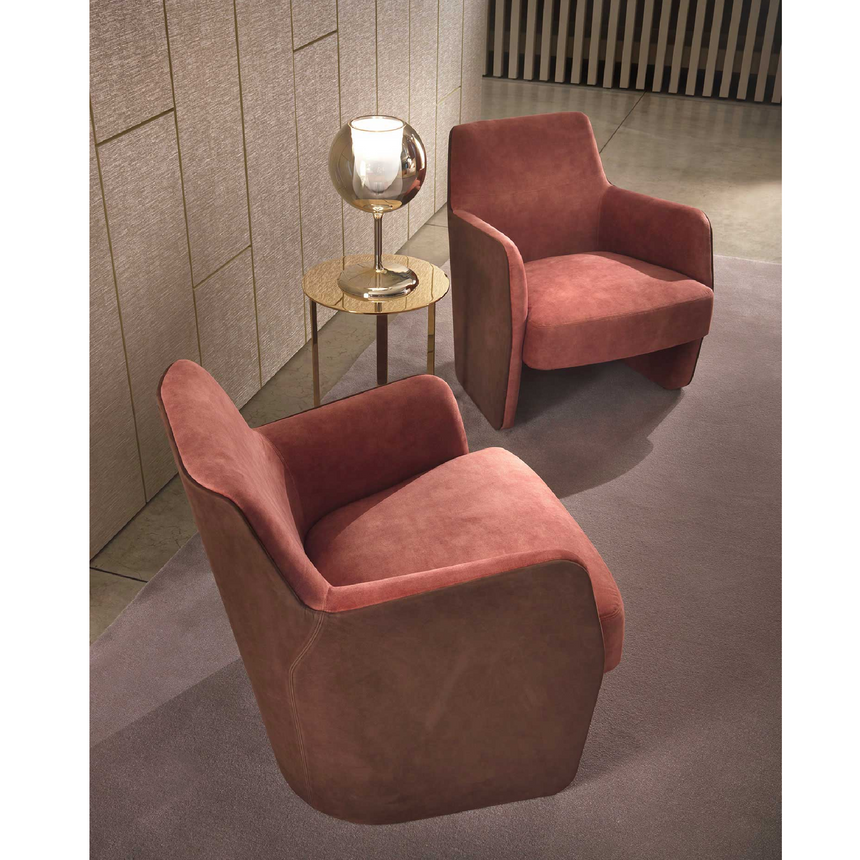 Upholstered Base Lounge Armchair | Marelli Clipper | Italianfurniture.com