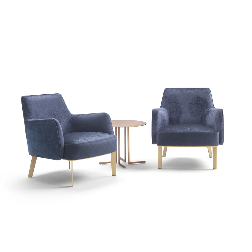 Splayed Rear Leg Armchair | Marelli Clipper | Italianfurniture.com
