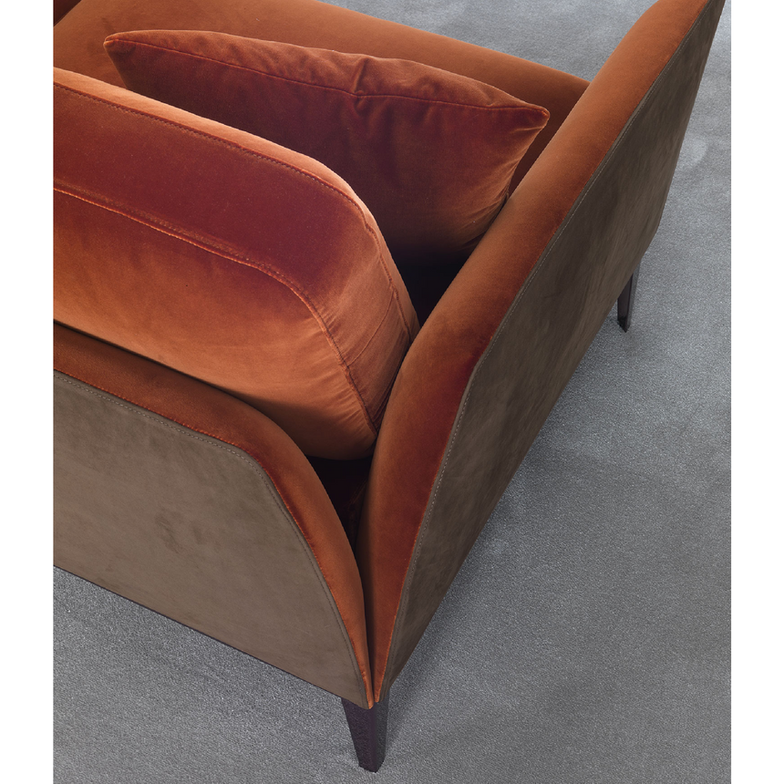 Flared Arm Lounge Chair | Marelli Ritz | Italianfurniture.com