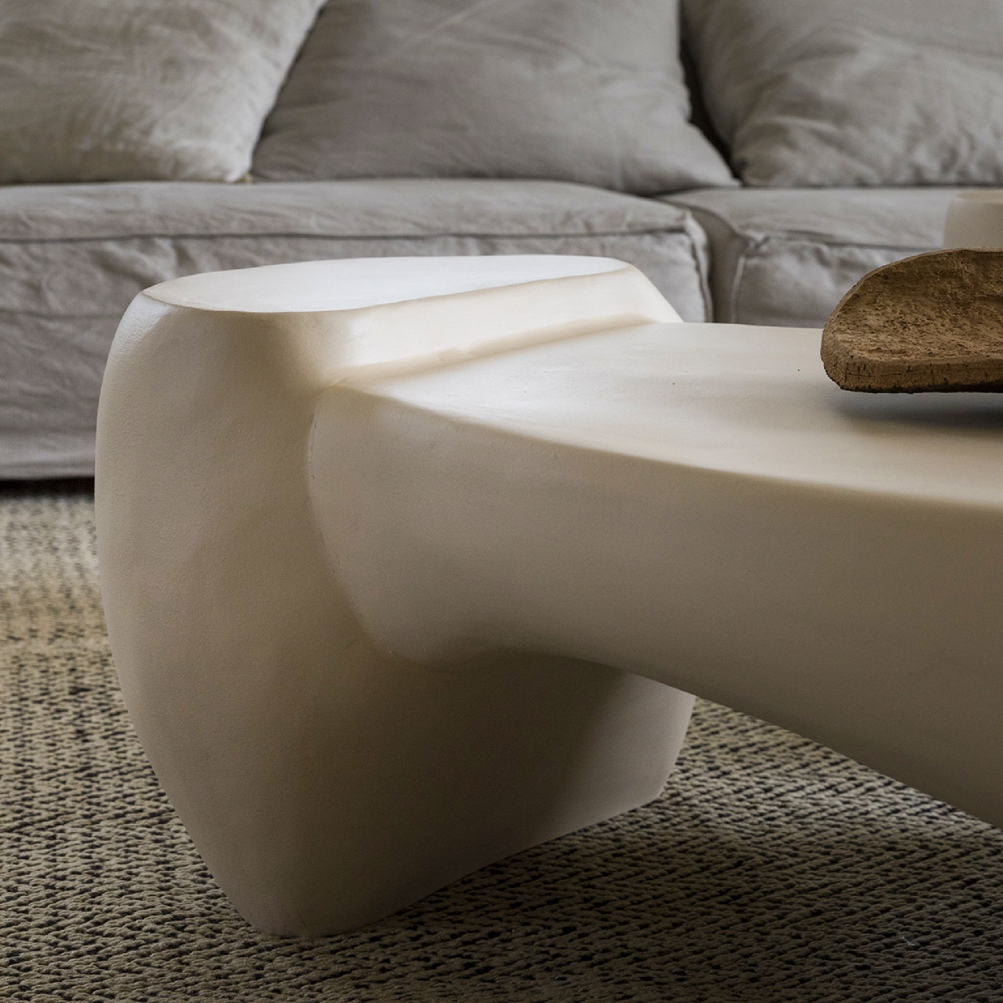 Organic-Shaped Stoneware Coffee Table | Mogg Dune | Italianfurniture.com