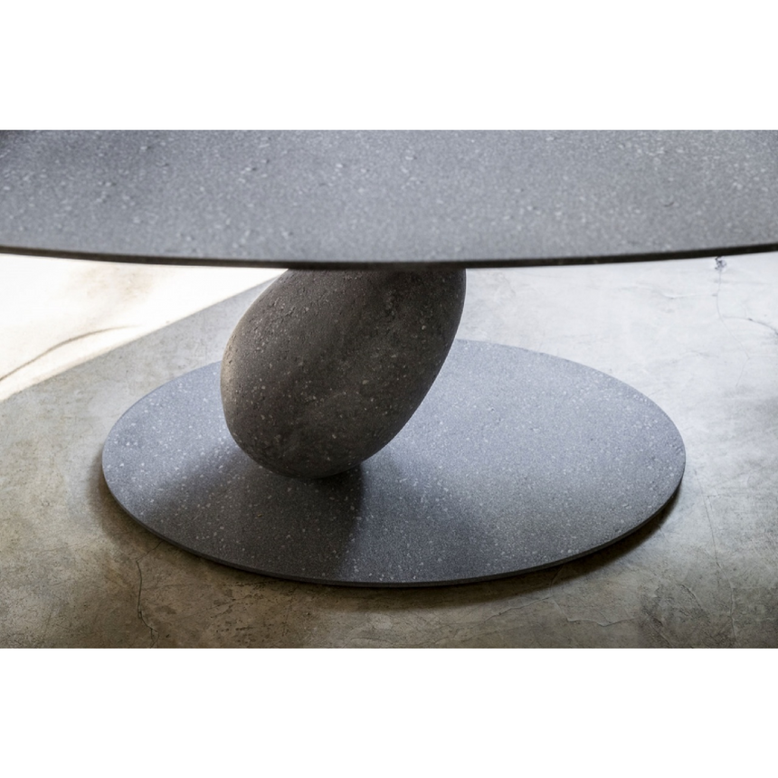 Stone Dining Table | Mogg Matera | Italianfurniture.com