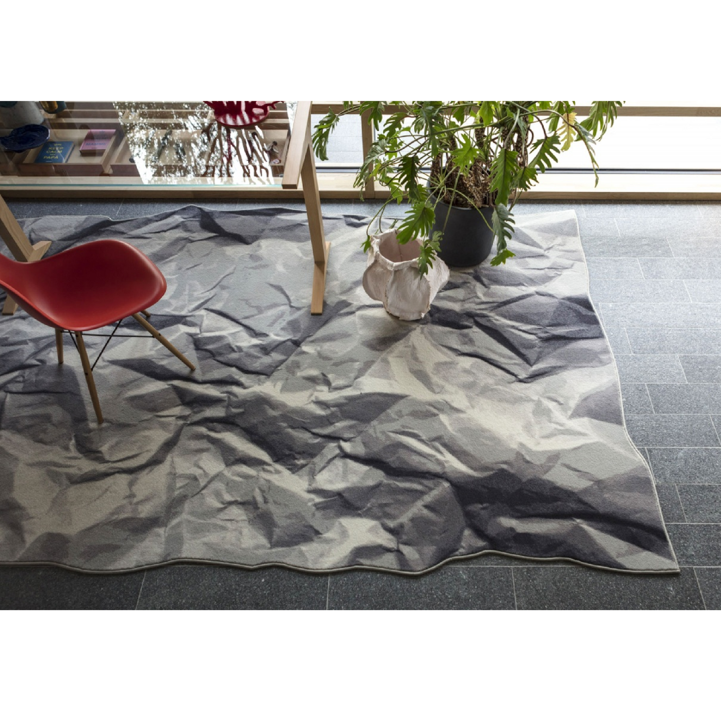 Gray Crumpled Rug 7' x 10' | Mogg Neversaid | italianfurniture.com