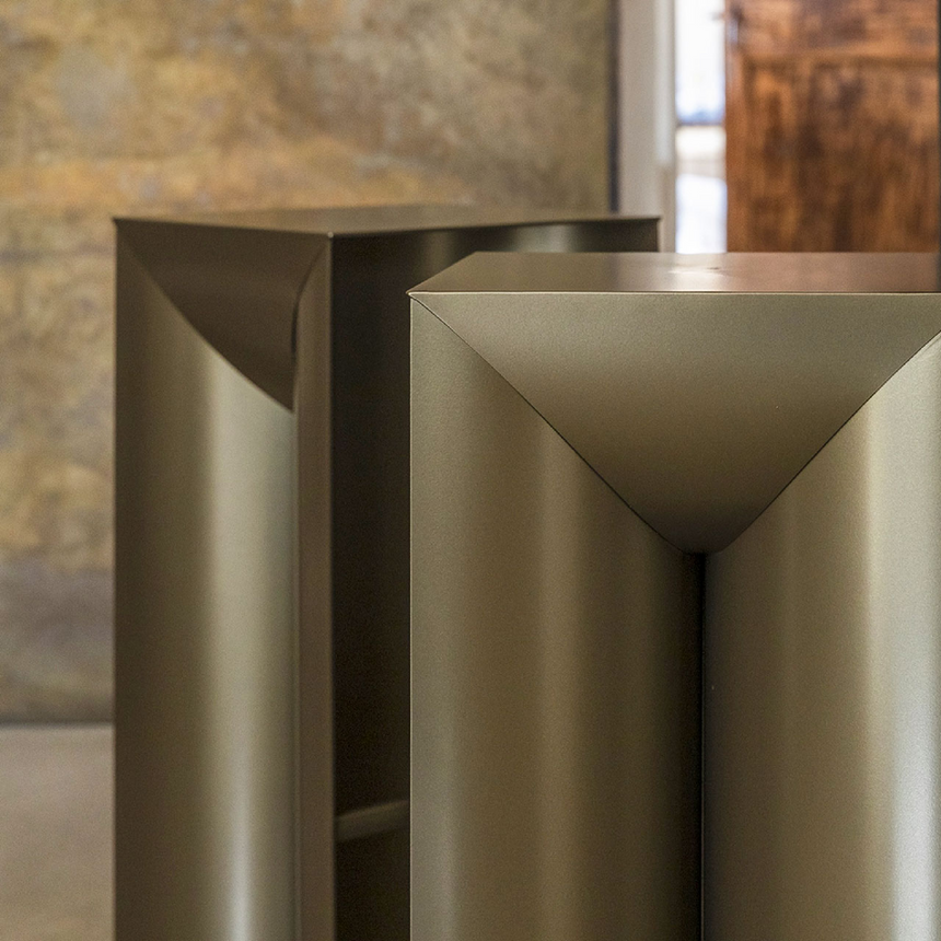 Aluminum Modern Stool | Mogg Uccio | Italianfurniture.com