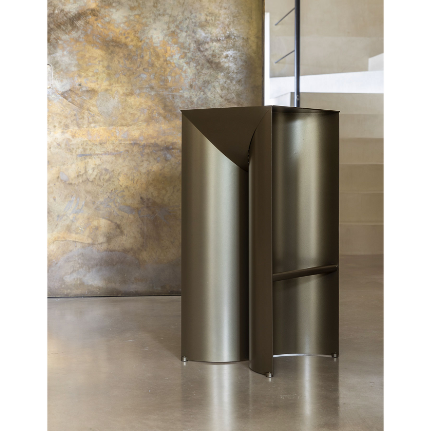 Aluminum Modern Stool | Mogg Uccio | Italianfurniture.com