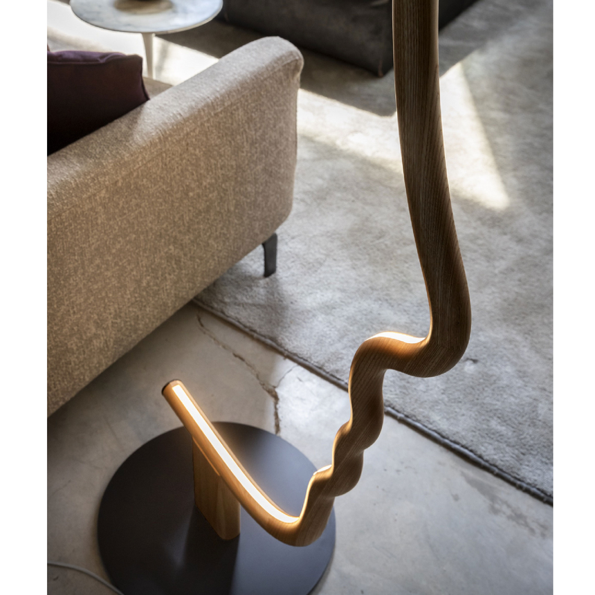 Solid Wood Graphic Floor Lamp | Mogg Vis a Vis | Italianfurniture.com