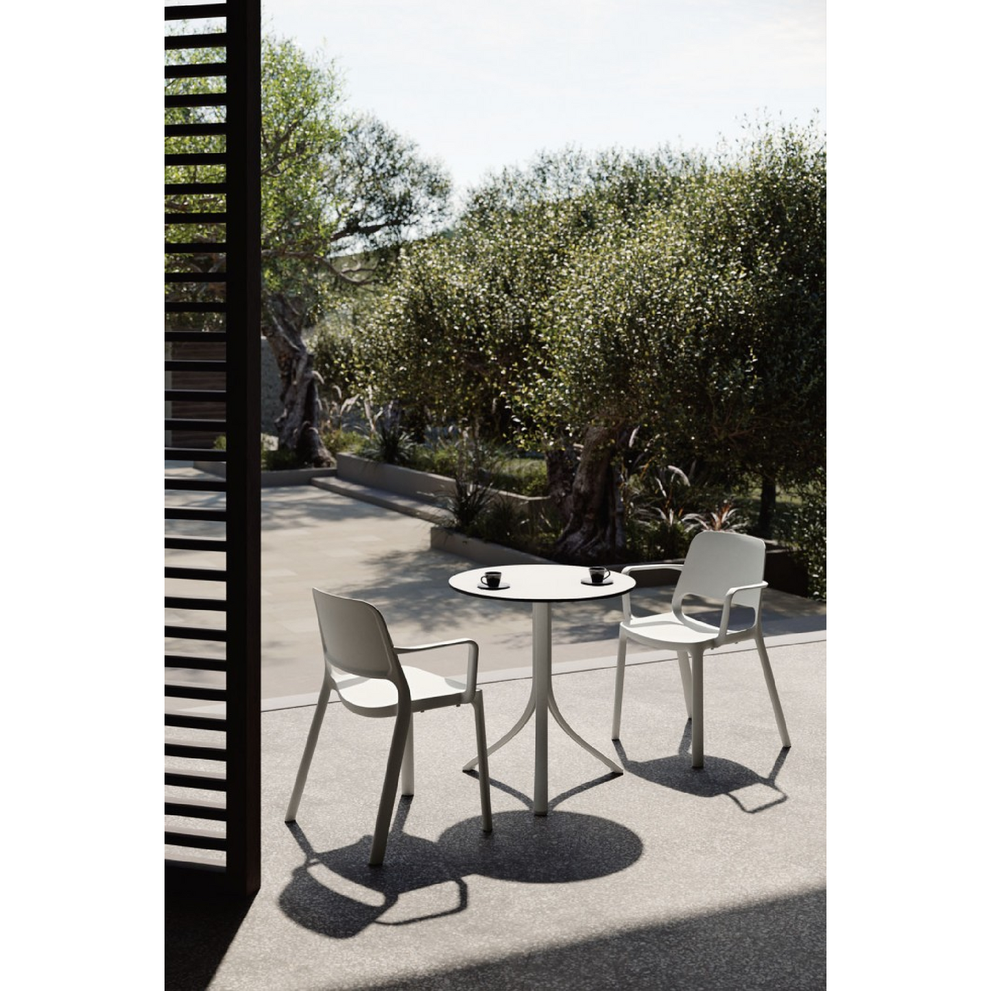 Cutout Back Outdoor Dining Chair | Myyour Tina | Italianfurniture.comCutout Back Outdoor Dining Chair | Myyour Tina | Italianfurniture.com