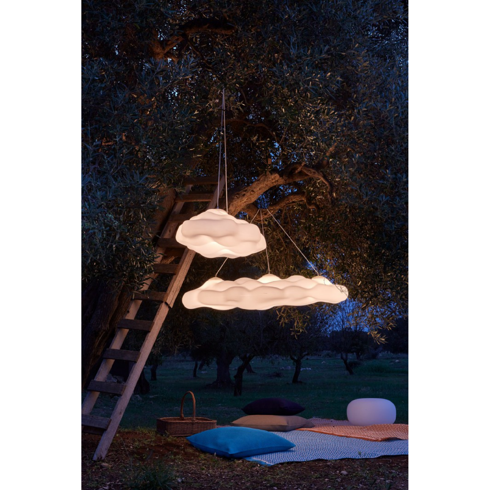 White Cloud Outdoor Pendant Lamp | Myyour Nefos | Italianfurniture.com