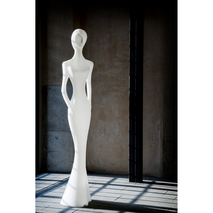 Woman Outdoor Sculpture | Myyour Penelope | Italianfurniture.com