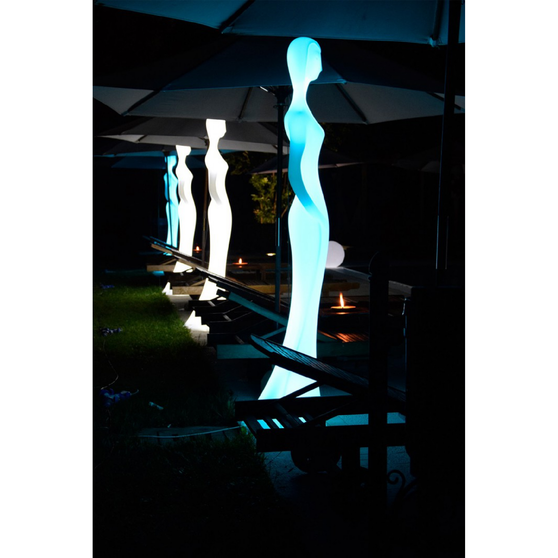 Woman Sculpture Outdoor Lamp | Myyour Penelope | Italianfurniture.com