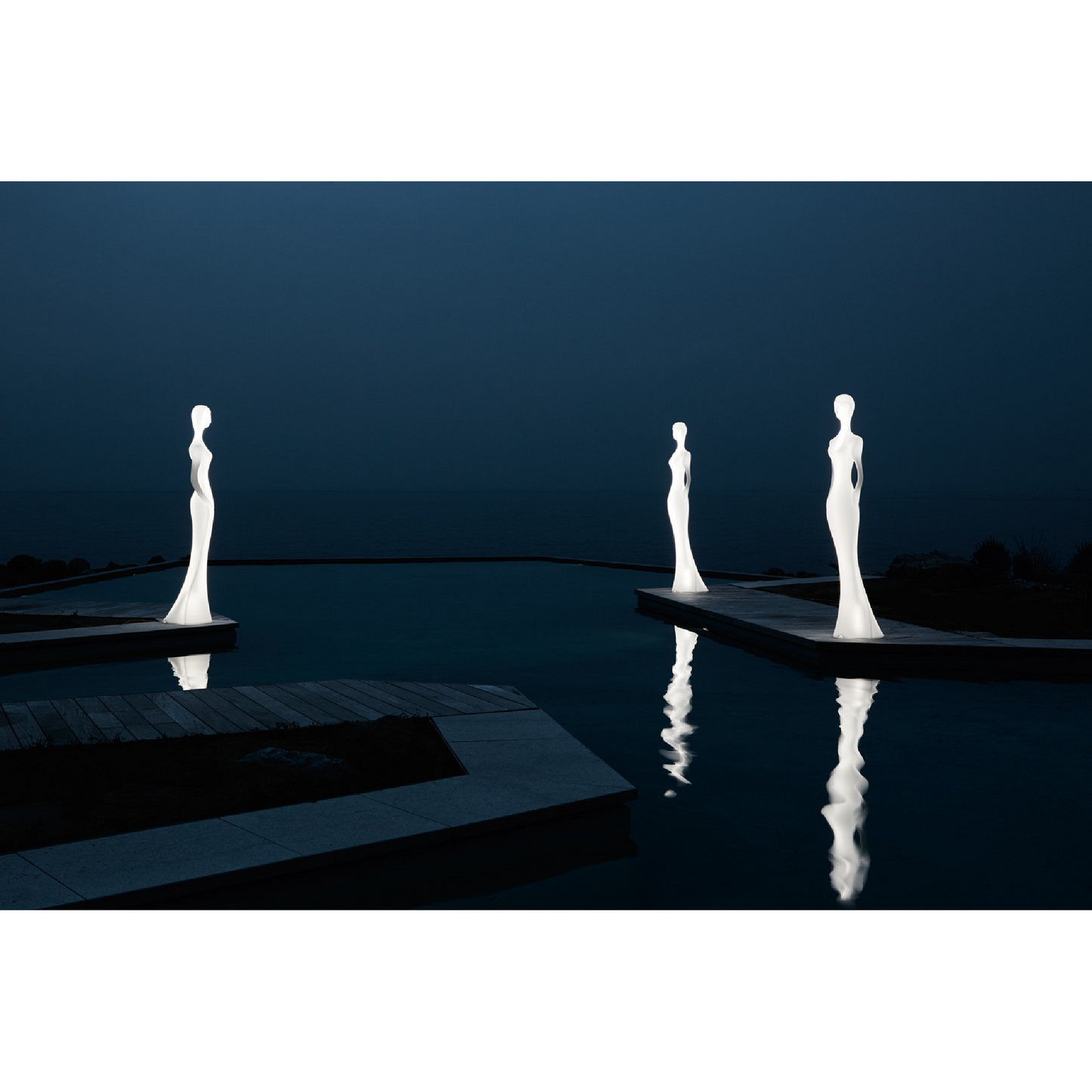 Woman Sculpture Outdoor Lamp | Myyour Penelope | Italianfurniture.com