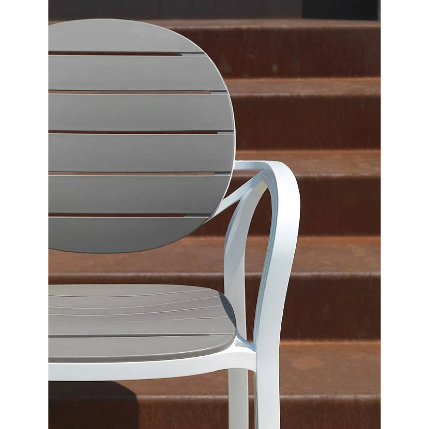 Round-Back Slatted Armchair | Nardi Palma | Italianfurniture.com