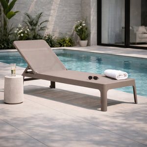 Stackable Fiberglass Outdoor Chaise Lounge | Nardi Plano