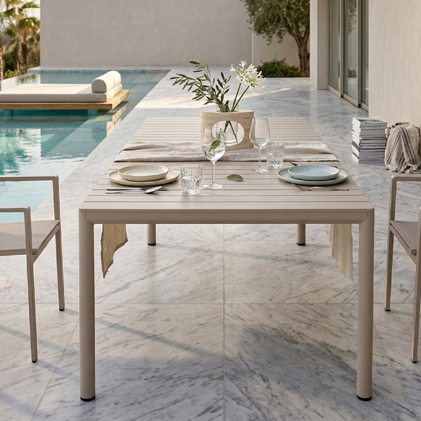 Slatted Extendable Outdoor Dining Table | Nardi Tevere | Italianfurniture.com