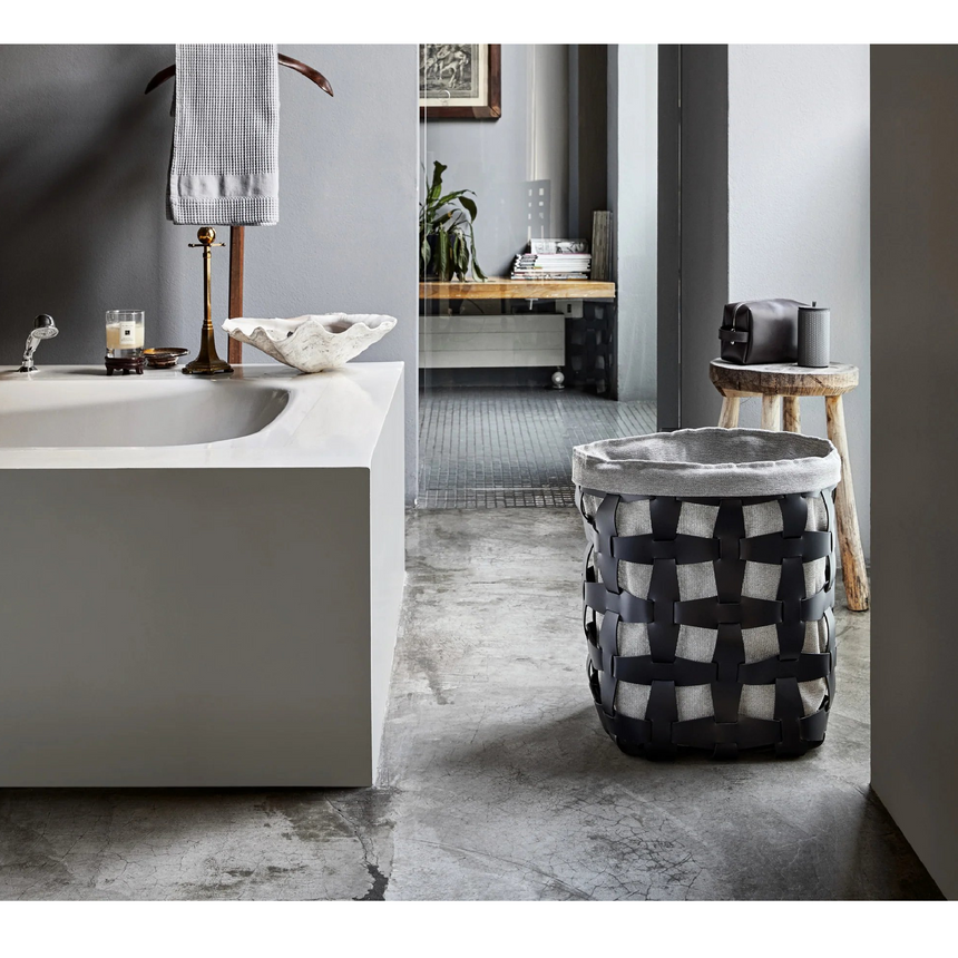 Woven Leather Outdoor Basket | Pinetti Hook | Italianfurniture.com