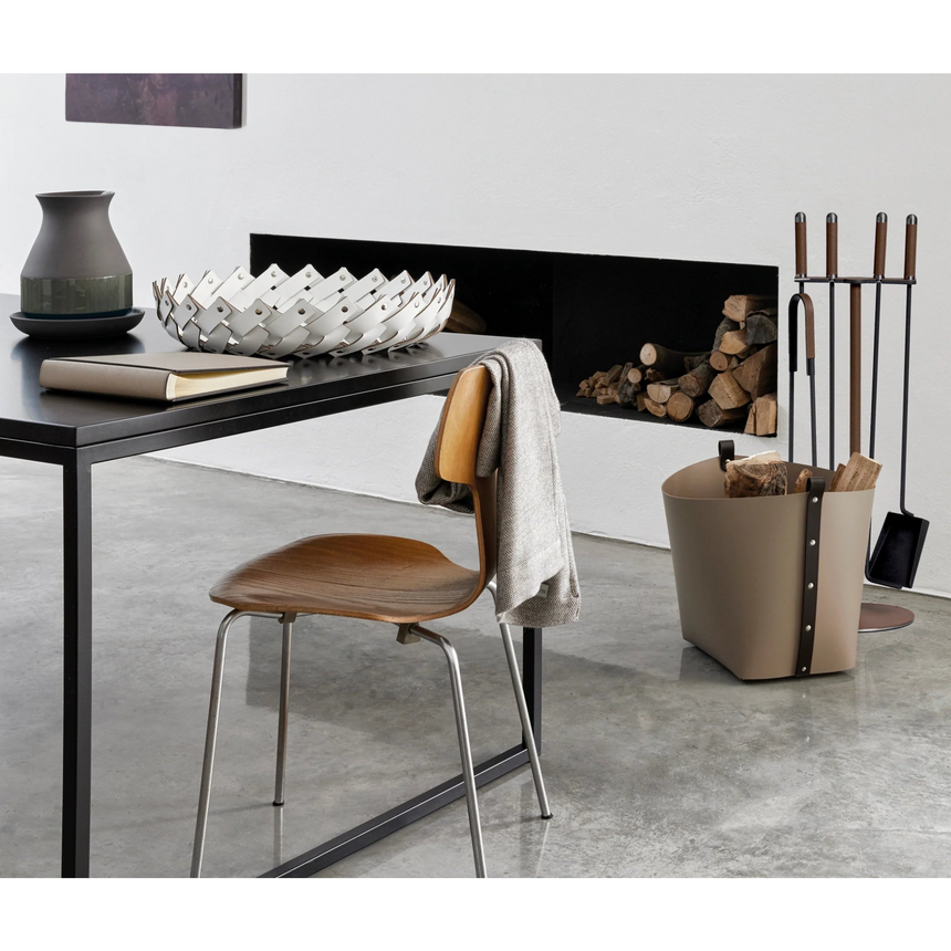 Woven Leather Strips Oval Basket | Pinetti Almeria | Italianfurniture.com