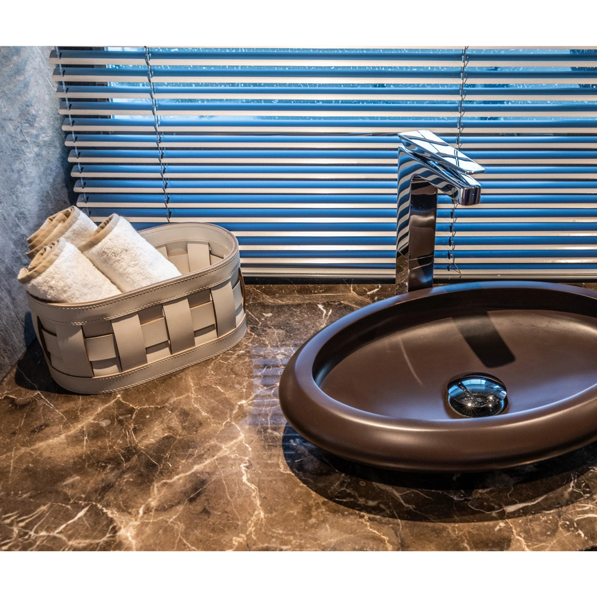 Braided Leather Washcloth Holder | Pinetti Demetra | Italianfurniture.com