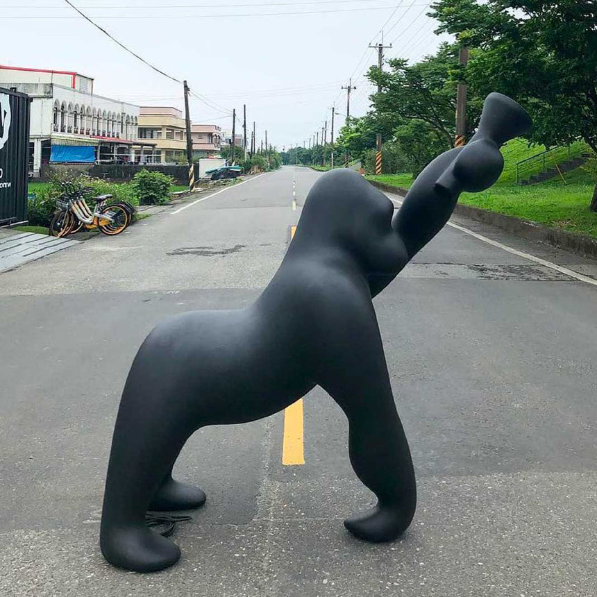 Gorilla Indoor/Outdoor Floor Lamp | Qeeboo Kong | Italianfurniture.com