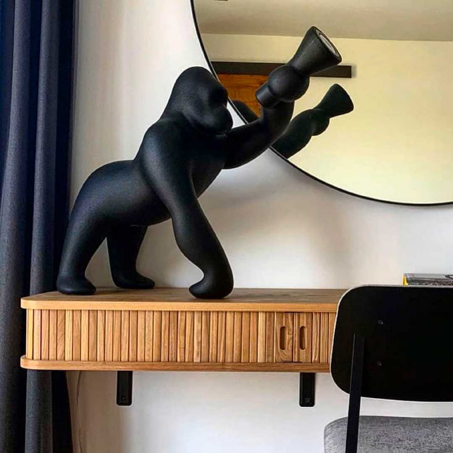 Gorilla-Shaped Table/Floor Lamp XS | Qeeboo Kong | Italianfurniture.com