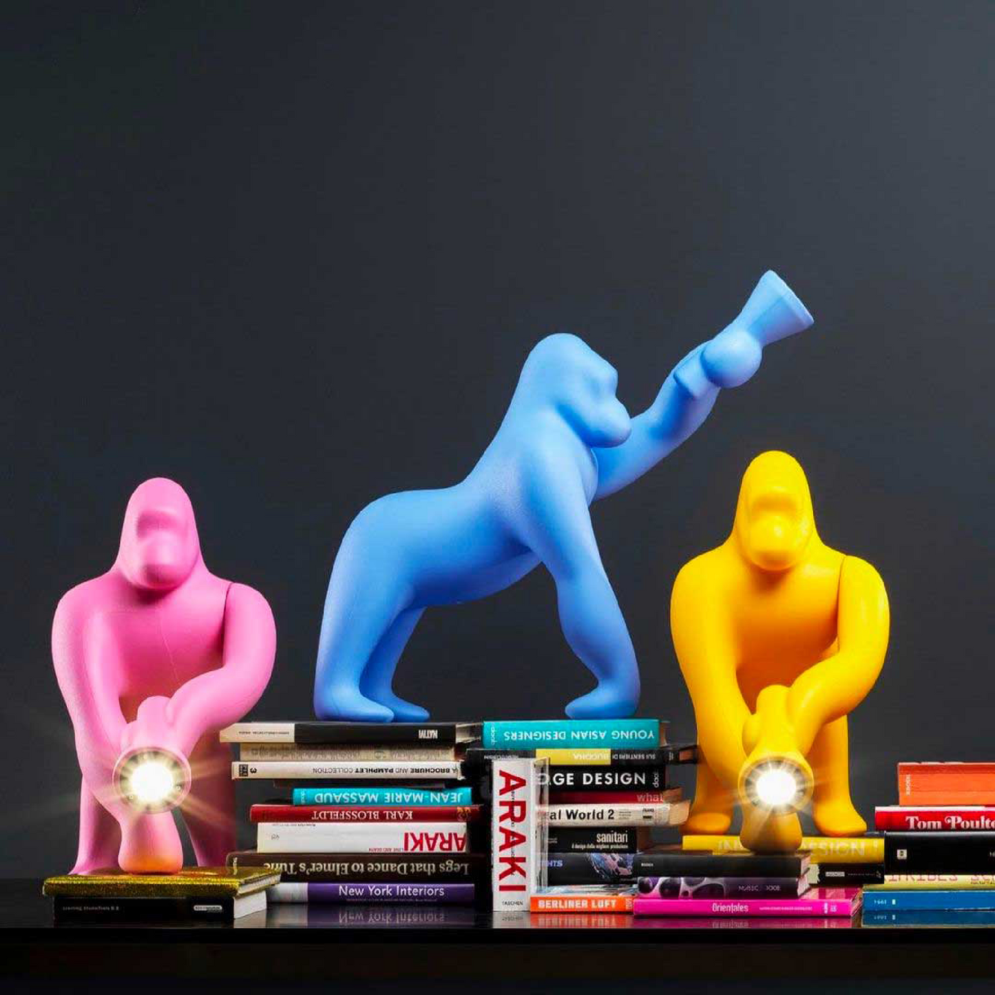 Gorilla-Shaped Table/Floor Lamp XS | Qeeboo Kong | Italianfurniture.com