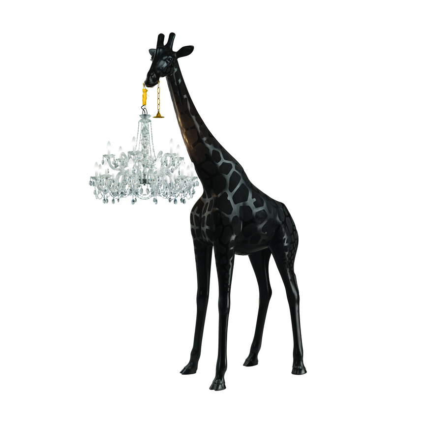 Outdoor Giraffe Statue Chandelier | Qeeboo Giraffe in Love | Italianfurniture.com