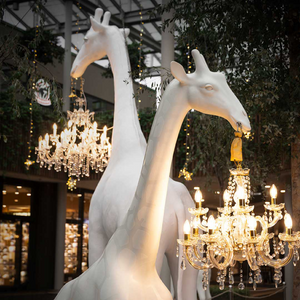 Outdoor Giraffe Statue Chandelier | Qeeboo Giraffe in Love | Italianfurniture.com