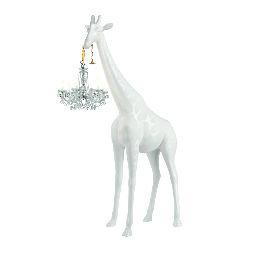 Outdoor Giraffe Statue Chandelier | Qeeboo Giraffe in Love | Italianfurniture.com