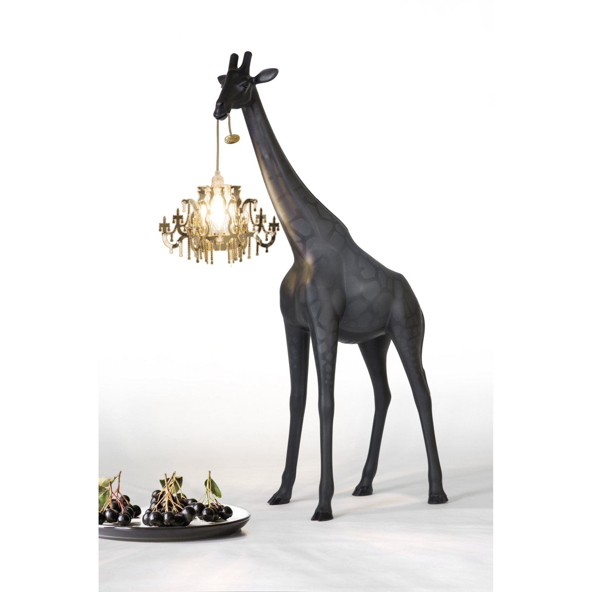 Animal Statue Table Lamp XS | Qeeboo Giraffe in Love | Oroatrade.com