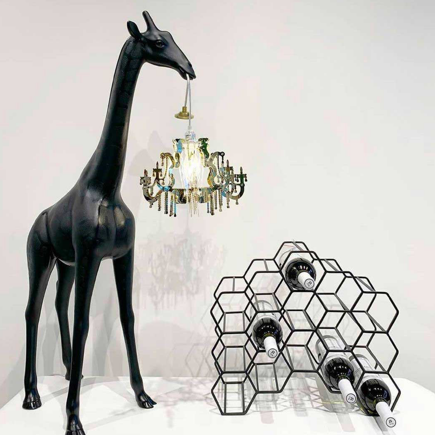 Animal Statue Table Lamp XS | Qeeboo Giraffe in Love | Oroatrade.com