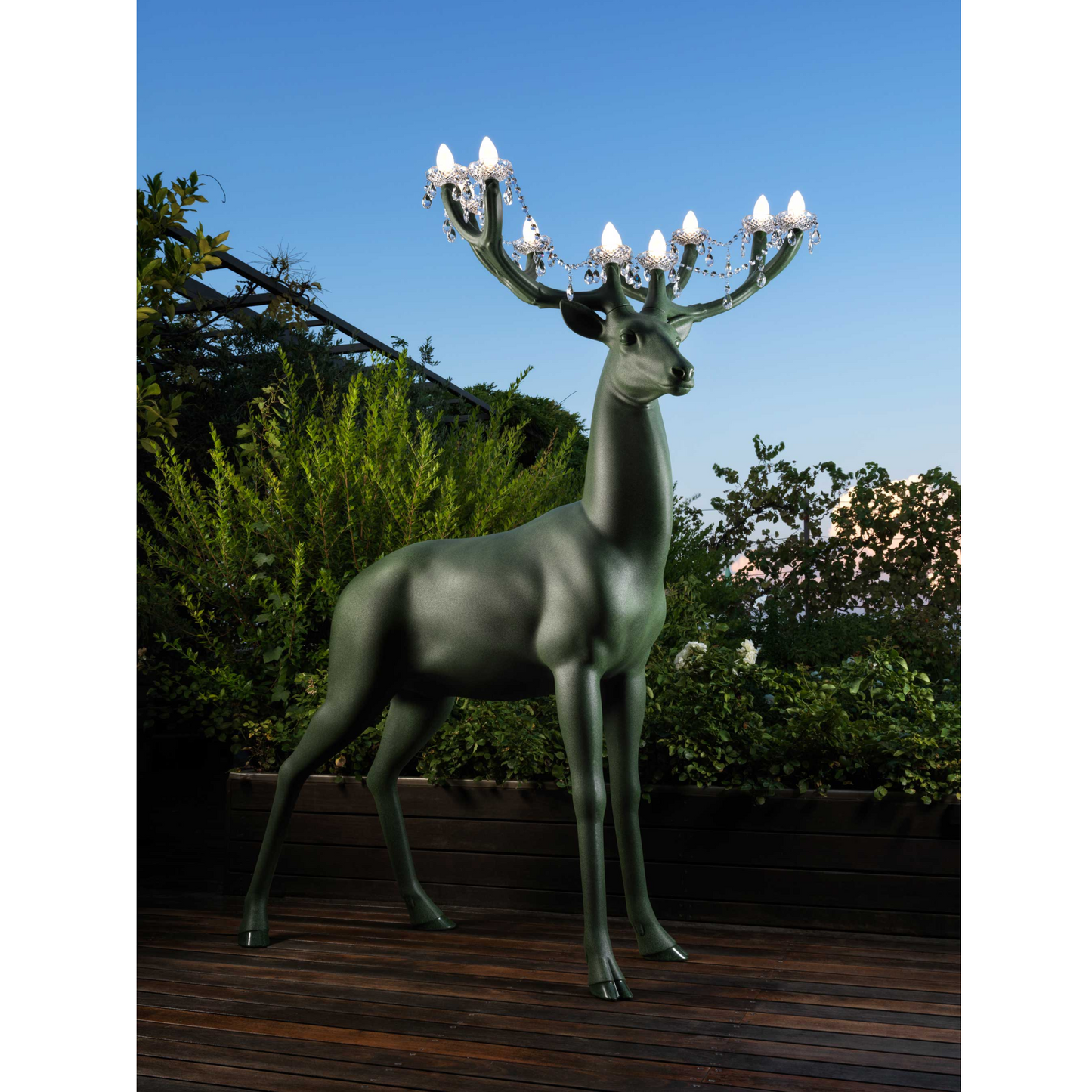 Deer Sculpture Indoor/Outdoor Lamp | Qeeboo Sherwood | Italianfurniture.com