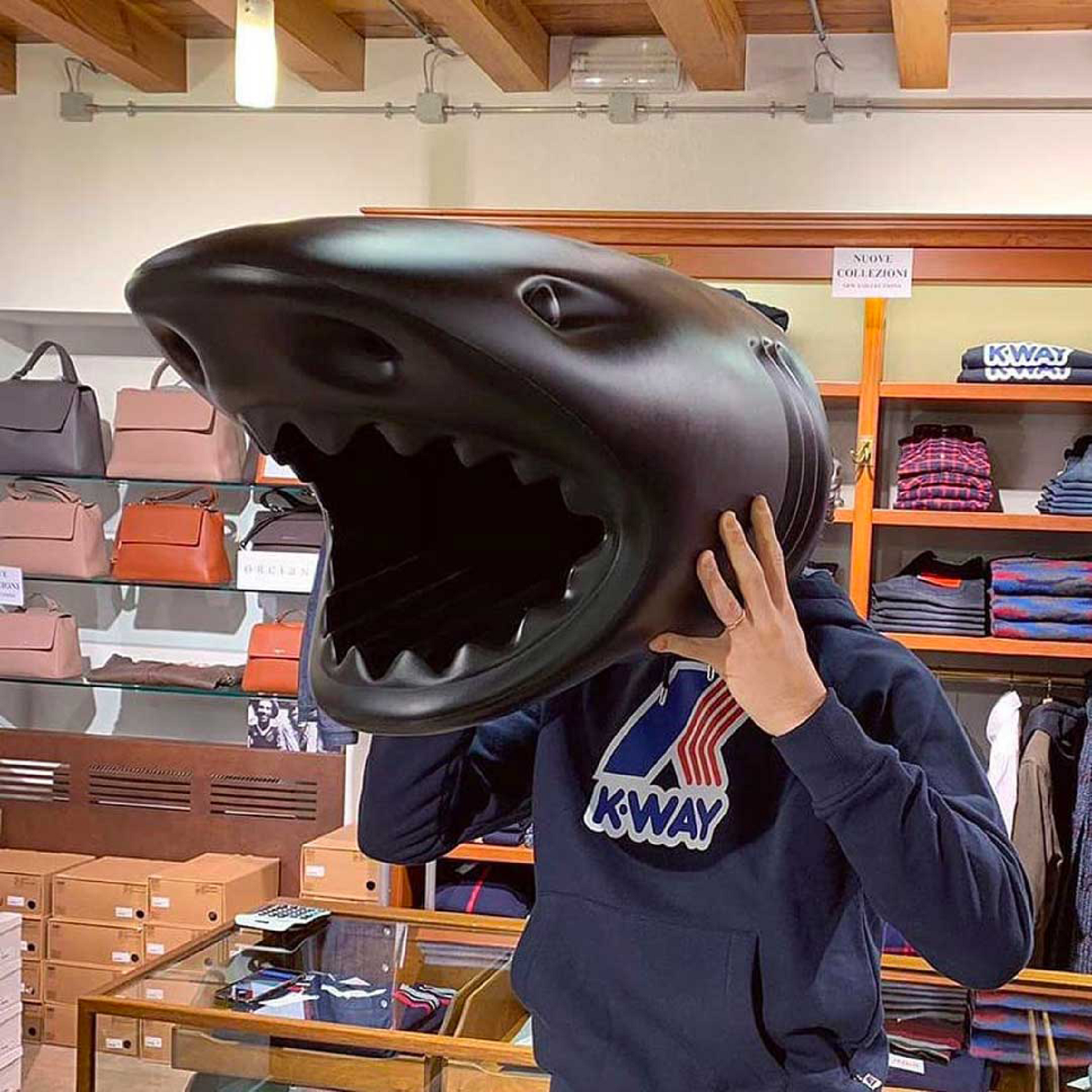 Shark-Shaped Multipurpose Holder | Qeeboo Killer | Italianfurniture.com