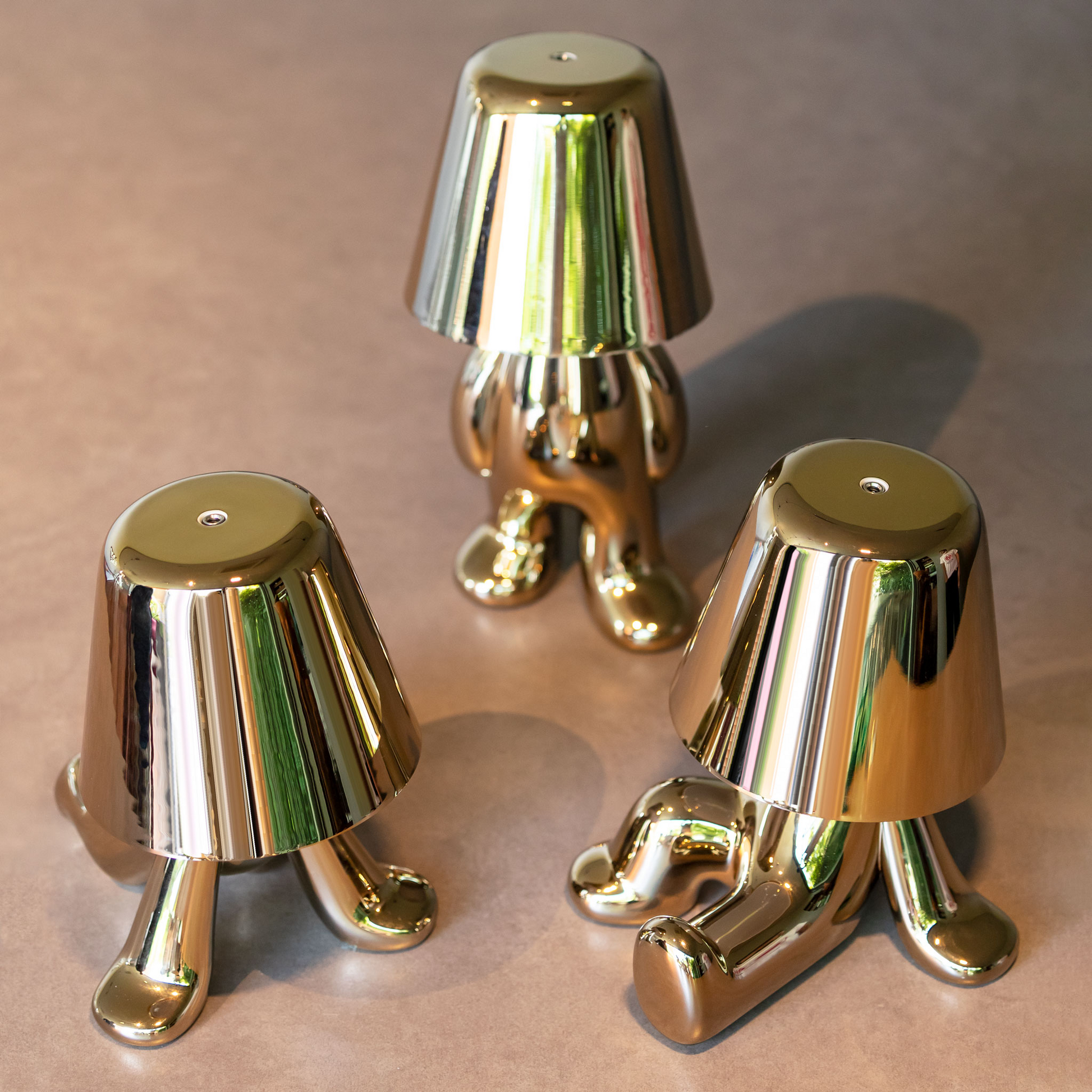 Metallic Child Figurine LED Lamp | Qeeboo Golden Brothers | Italianfurniture.com