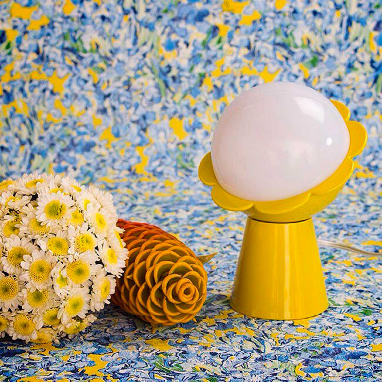 Floral Table Lamp | Qeeboo Daisy | Italianfurniture.com