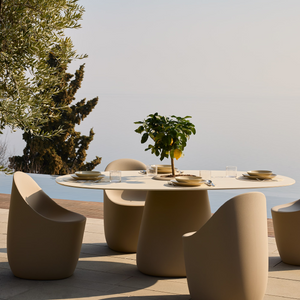 Indoor/Outdoor Bucket Dining Table | Qeeboo Cobble | Italianfurniture.com