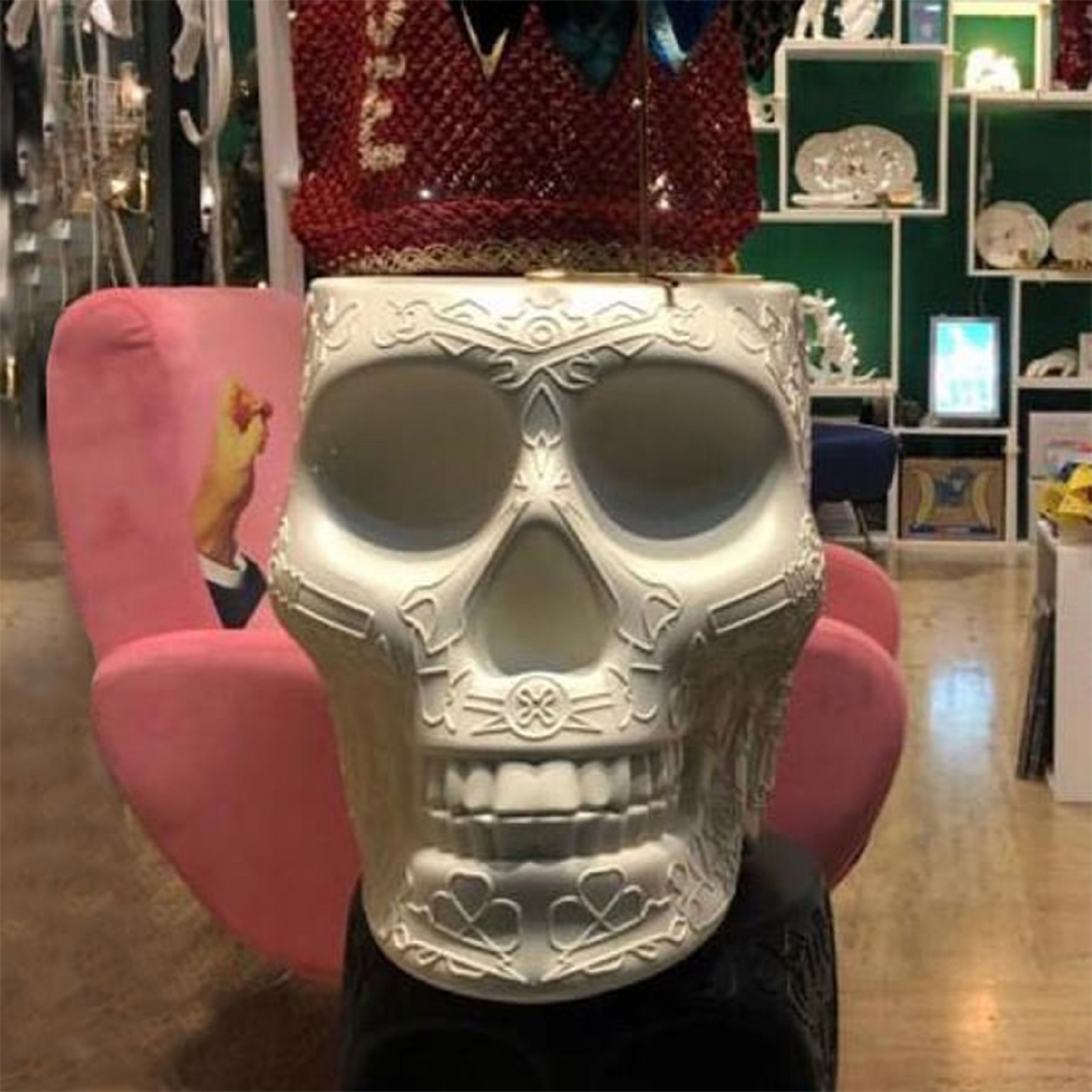 Skull-Shaped Stool Side Table | Qeeboo Mexico | Italianfurniture.com