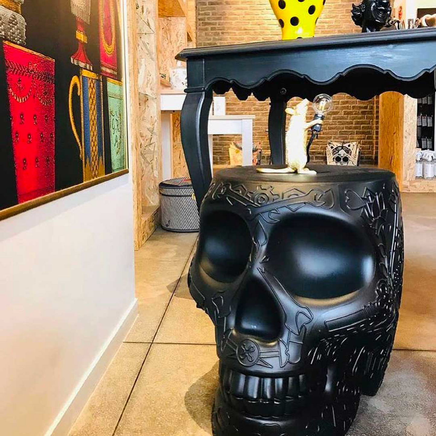 Skull-Shaped Stool Side Table | Qeeboo Mexico | Italianfurniture.com