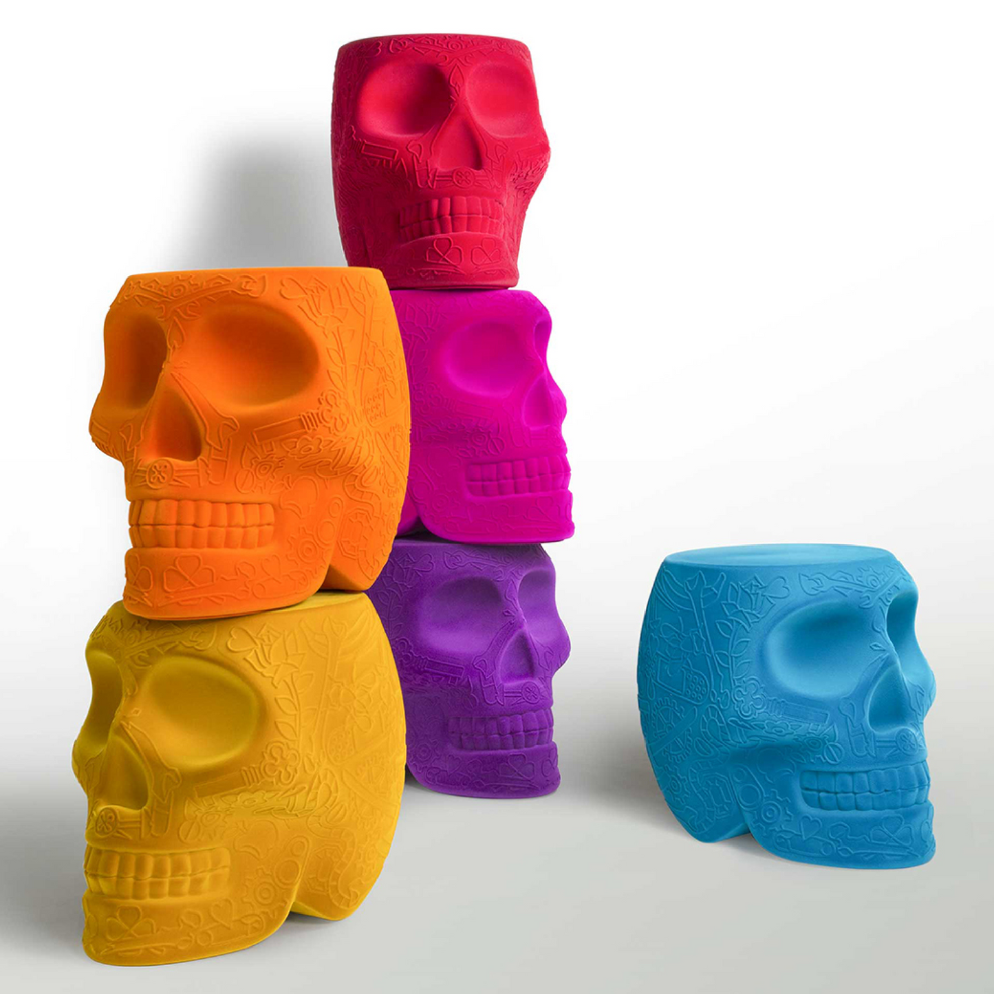 Skull-Shaped Stool Side Table | Qeeboo Mexico