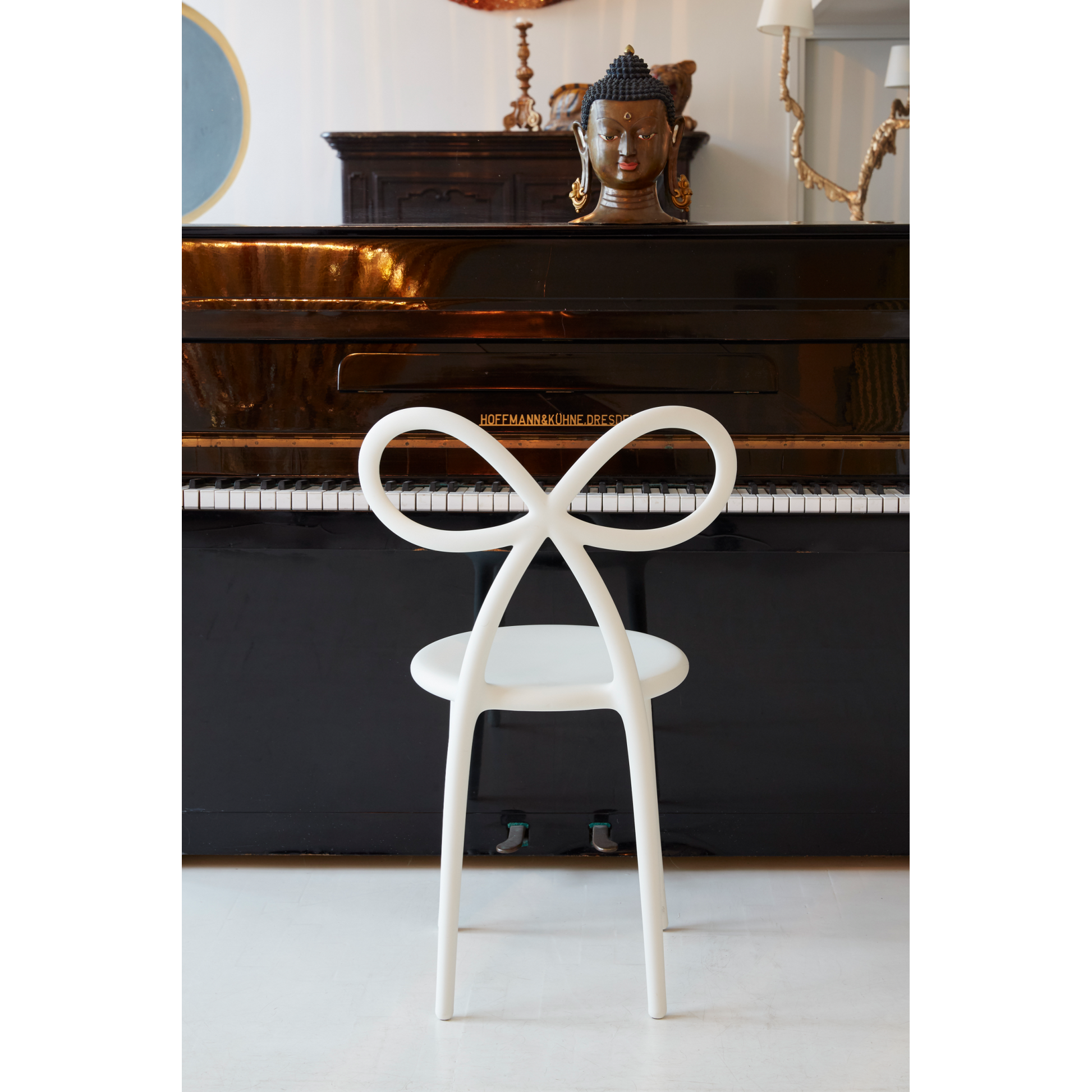 Bow Design Dining Chair | Qeeboo Ribbon | Italianfurniture.com